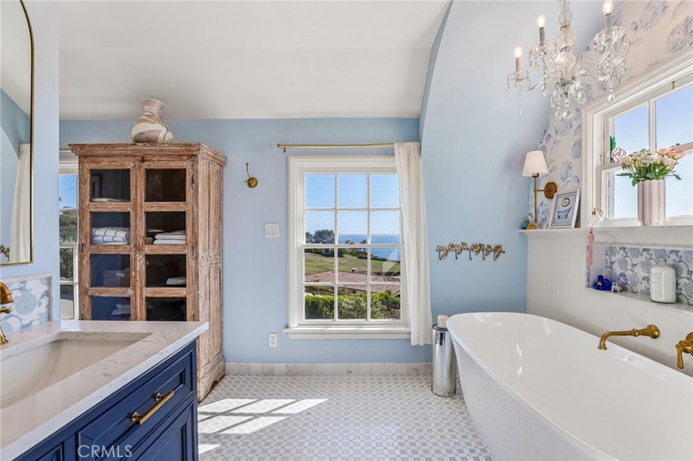 Palos Verdes Estates, Los Angeles, 90274, United States, 5 Bedrooms Bedrooms, ,3 BathroomsBathrooms,Residential,For Sale,2043738