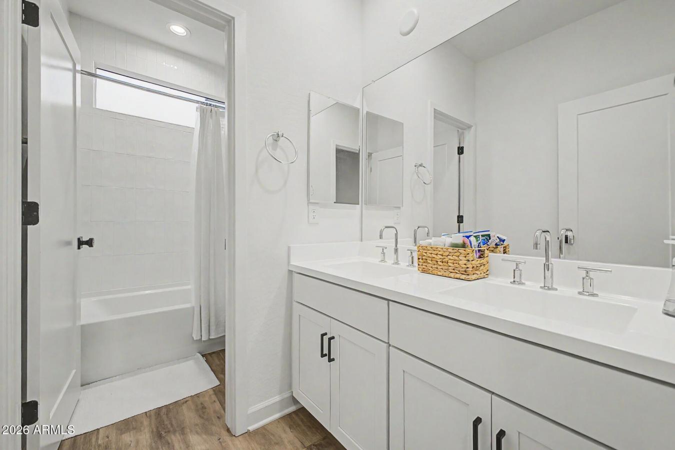 San Tan Valley, Pinal, 85144, United States, 3 Bedrooms Bedrooms, ,3 BathroomsBathrooms,Residential,For Sale,2043737