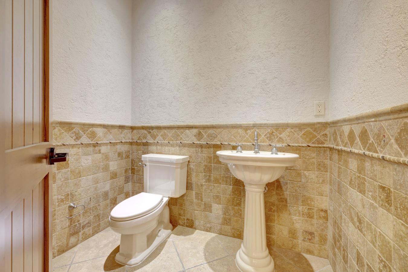 Great Falls, Virginia, 22066, United States, 6 Bedrooms Bedrooms, ,7 BathroomsBathrooms,Residential,For Sale,2043736