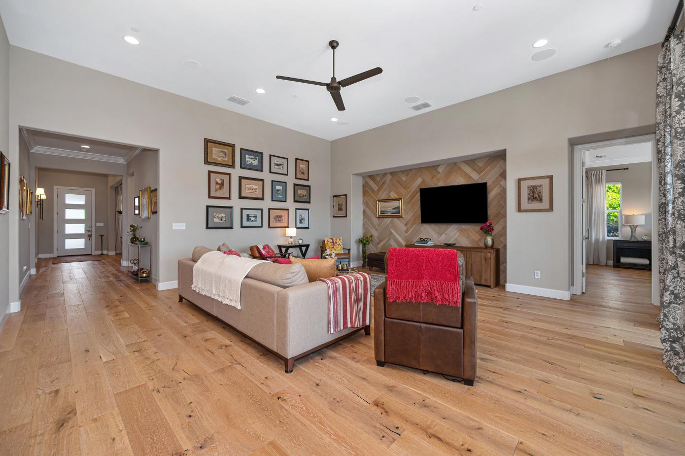Lincoln, Placer, 95648, United States, 3 Bedrooms Bedrooms, ,2 BathroomsBathrooms,Residential,For Sale,2044097