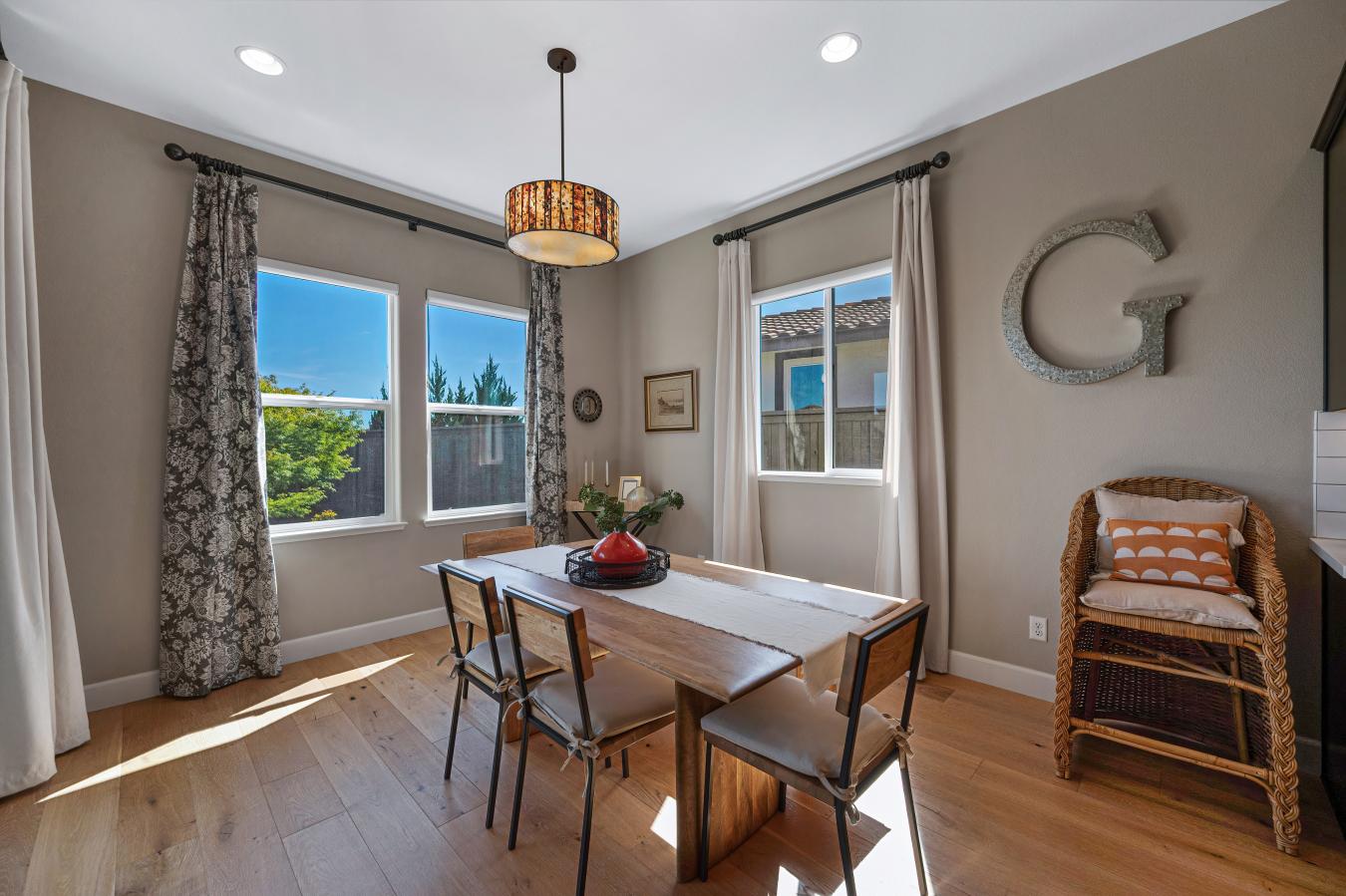 Lincoln, Placer, 95648, United States, 3 Bedrooms Bedrooms, ,2 BathroomsBathrooms,Residential,For Sale,2044097