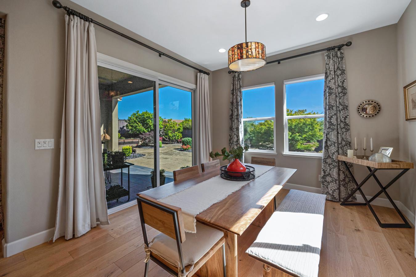 Lincoln, Placer, 95648, United States, 3 Bedrooms Bedrooms, ,2 BathroomsBathrooms,Residential,For Sale,2044097