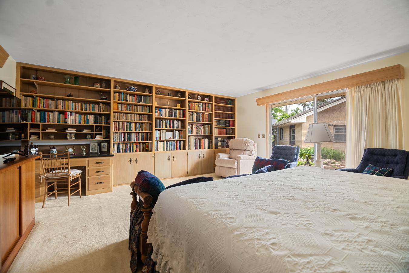 Eastborough, Sedgwick, 67207, United States, 6 Bedrooms Bedrooms, ,5 BathroomsBathrooms,Residential,For Sale,2044095