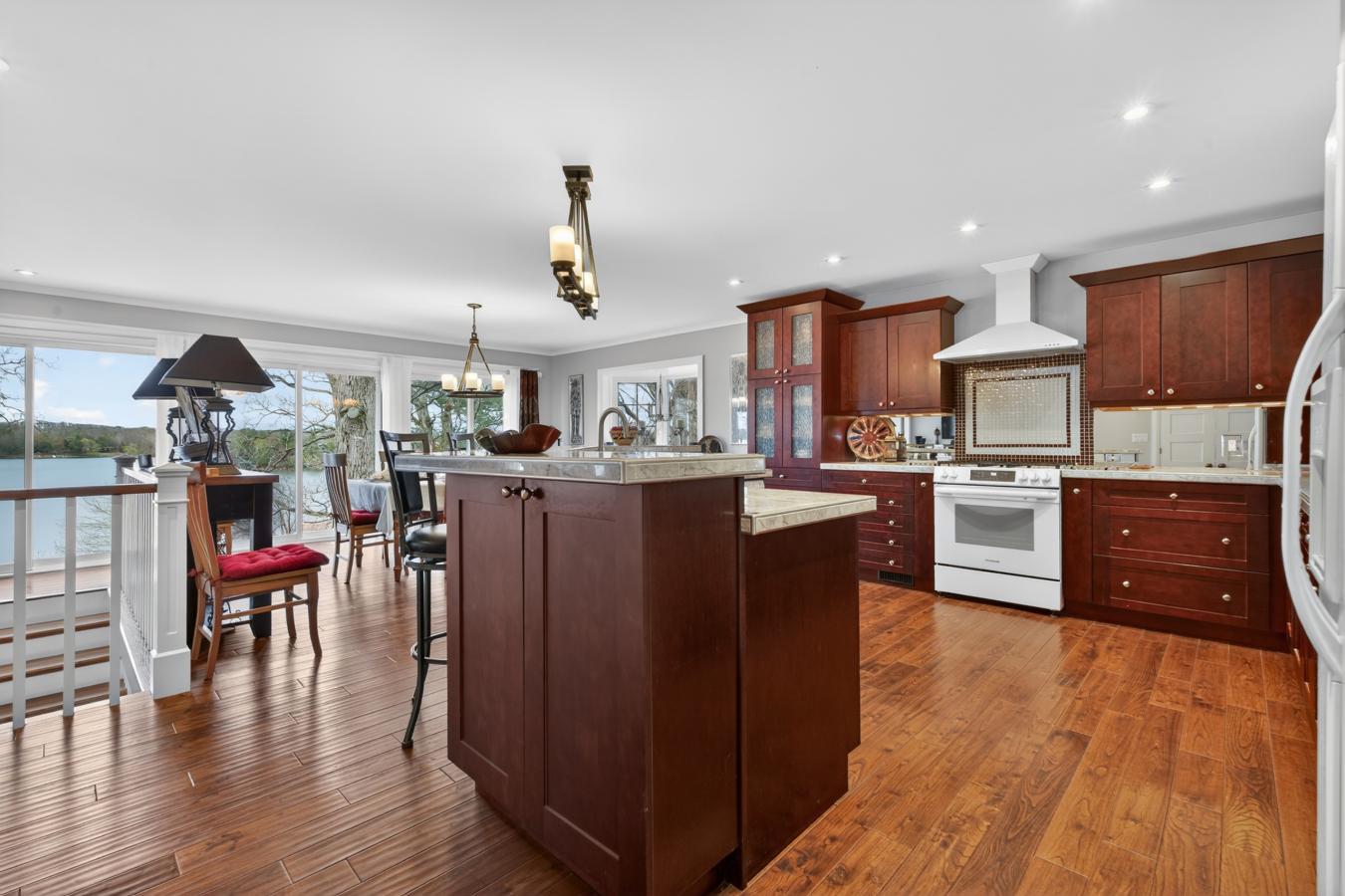 Mallorytown, Leeds & Grenville, K0E 1R0, Canada, 3 Bedrooms Bedrooms, ,2 BathroomsBathrooms,Residential,For Sale,2044093
