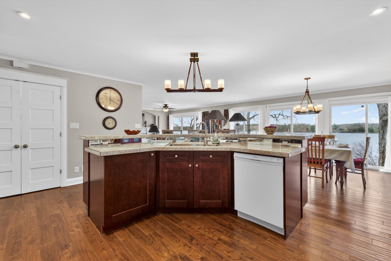 Mallorytown, Leeds & Grenville, K0E 1R0, Canada, 3 Bedrooms Bedrooms, ,2 BathroomsBathrooms,Residential,For Sale,2044093