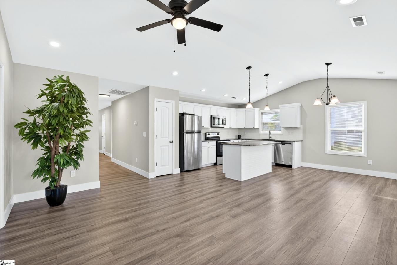 Welcome to 420 Cemetery Road in Cowpens, where comfort, style, and sma – image 14