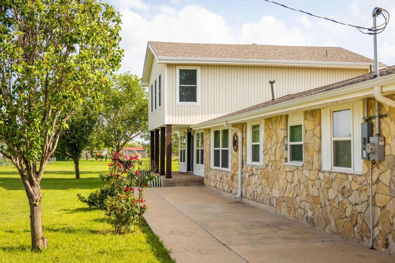 Elm Mott, Mclennan, 76640, United States, 3 Bedrooms Bedrooms, ,3 BathroomsBathrooms,Residential,For Sale,2044090