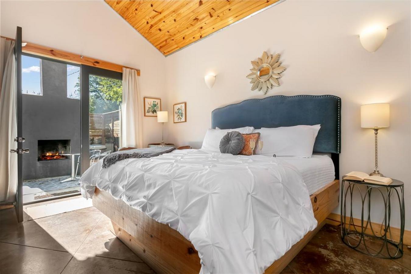 Fredericksburg, Gillespie, 78624, United States, 4 Bedrooms Bedrooms, ,4 BathroomsBathrooms,Residential,For Sale,2044088