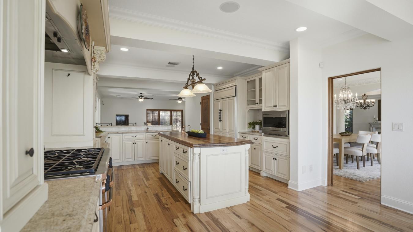 Saint Petersburg, Florida, 33712, United States, 5 Bedrooms Bedrooms, ,5 BathroomsBathrooms,Residential,For Sale,2044085