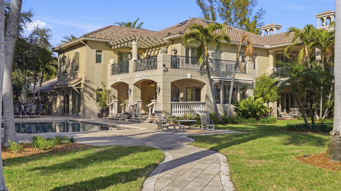 Saint Petersburg, Florida, 33712, United States, 5 Bedrooms Bedrooms, ,5 BathroomsBathrooms,Residential,For Sale,2044085