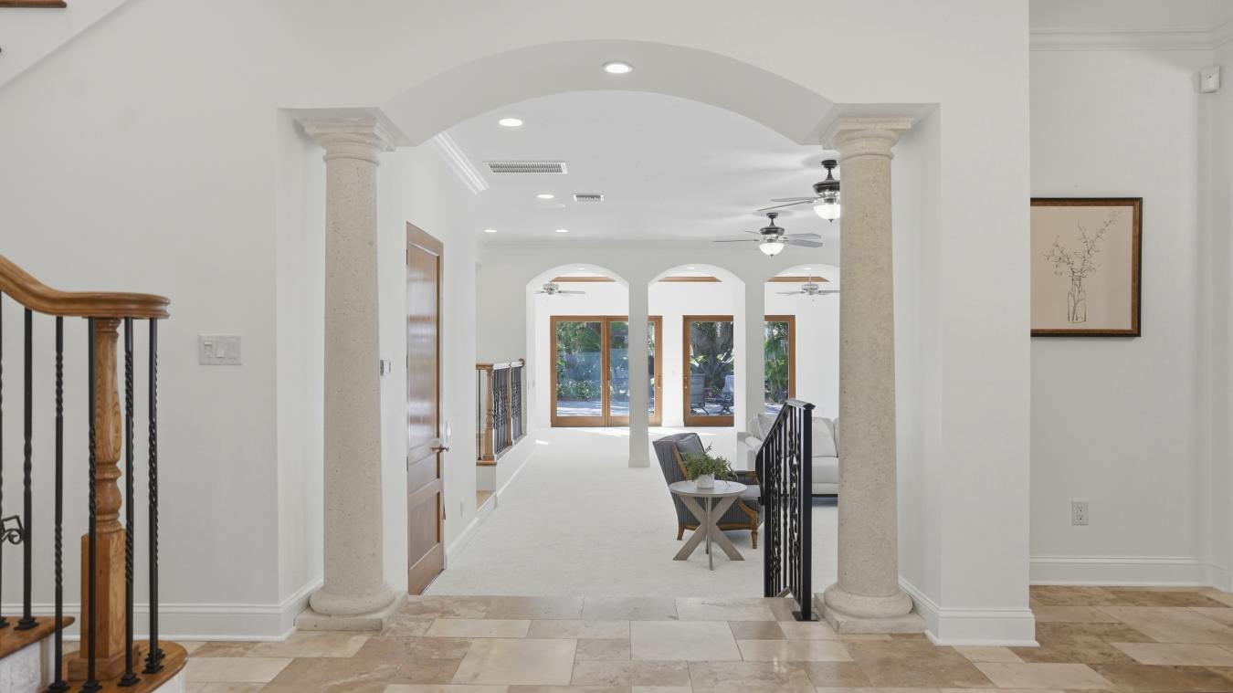 Saint Petersburg, Florida, 33712, United States, 5 Bedrooms Bedrooms, ,5 BathroomsBathrooms,Residential,For Sale,2044085