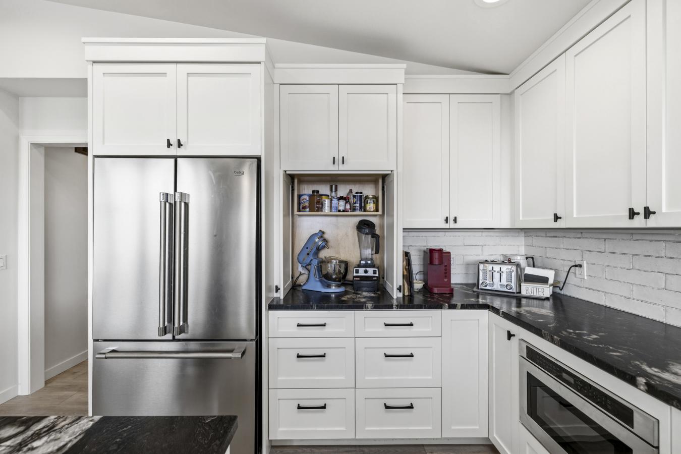 Clinton, Island, 98236, United States, 2 Bedrooms Bedrooms, ,3 BathroomsBathrooms,Residential,For Sale,2044461