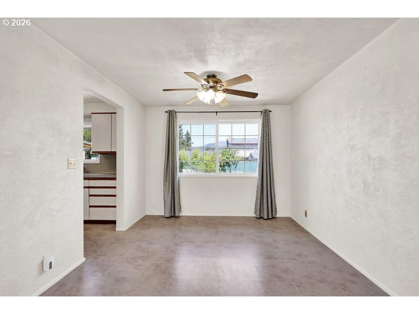 Located in the Hayden Bridge area of Springfield, this charming single – image 12