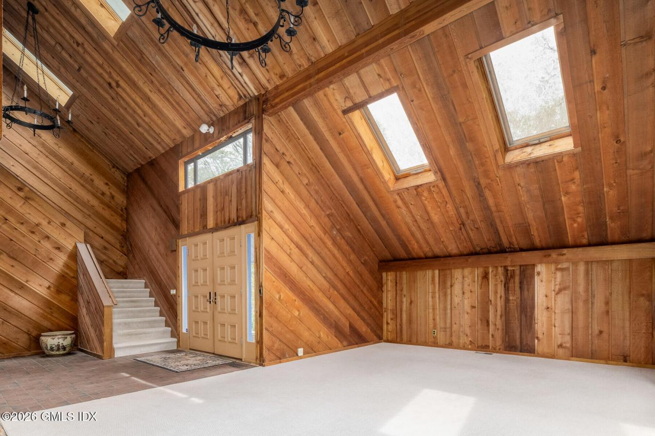 Cos Cob, Connecticut, 06807, United States, 5 Bedrooms Bedrooms, ,3 BathroomsBathrooms,Residential,For Sale,2044452
