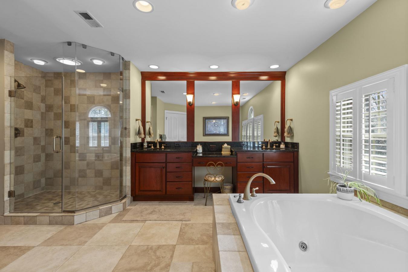 BEL AIR, HARFORD, 21015, United States, 6 Bedrooms Bedrooms, ,4 BathroomsBathrooms,Residential,For Sale,2044445
