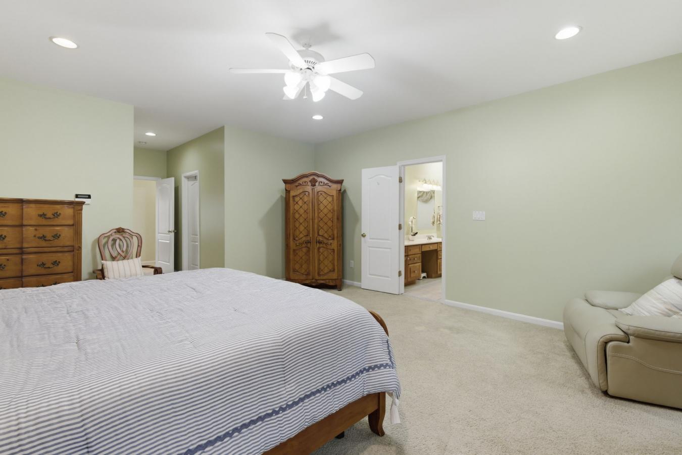BEL AIR, HARFORD, 21015, United States, 5 Bedrooms Bedrooms, ,4 BathroomsBathrooms,Residential,For Sale,2044444