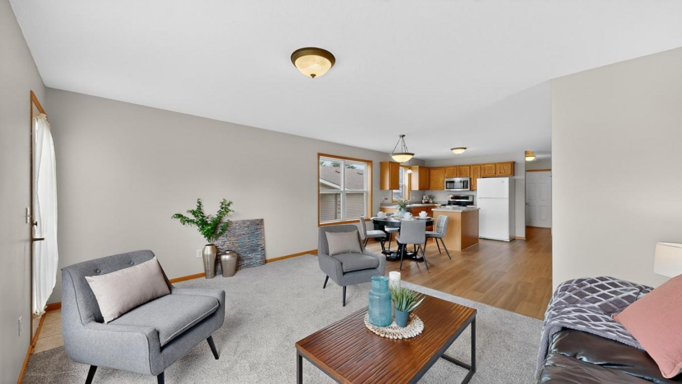Move-in ready 3 bed, 3 bath end-unit townhome filled with natural ligh – image 13