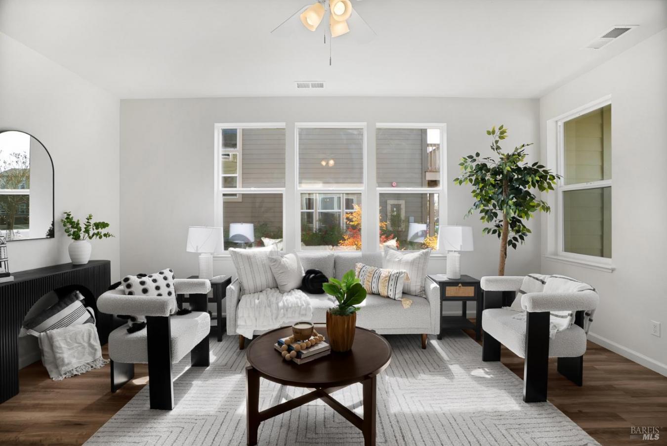 Santa Rosa, Sonoma, 95403, United States, 4 Bedrooms Bedrooms, ,2 BathroomsBathrooms,Residential,For Sale,2044434