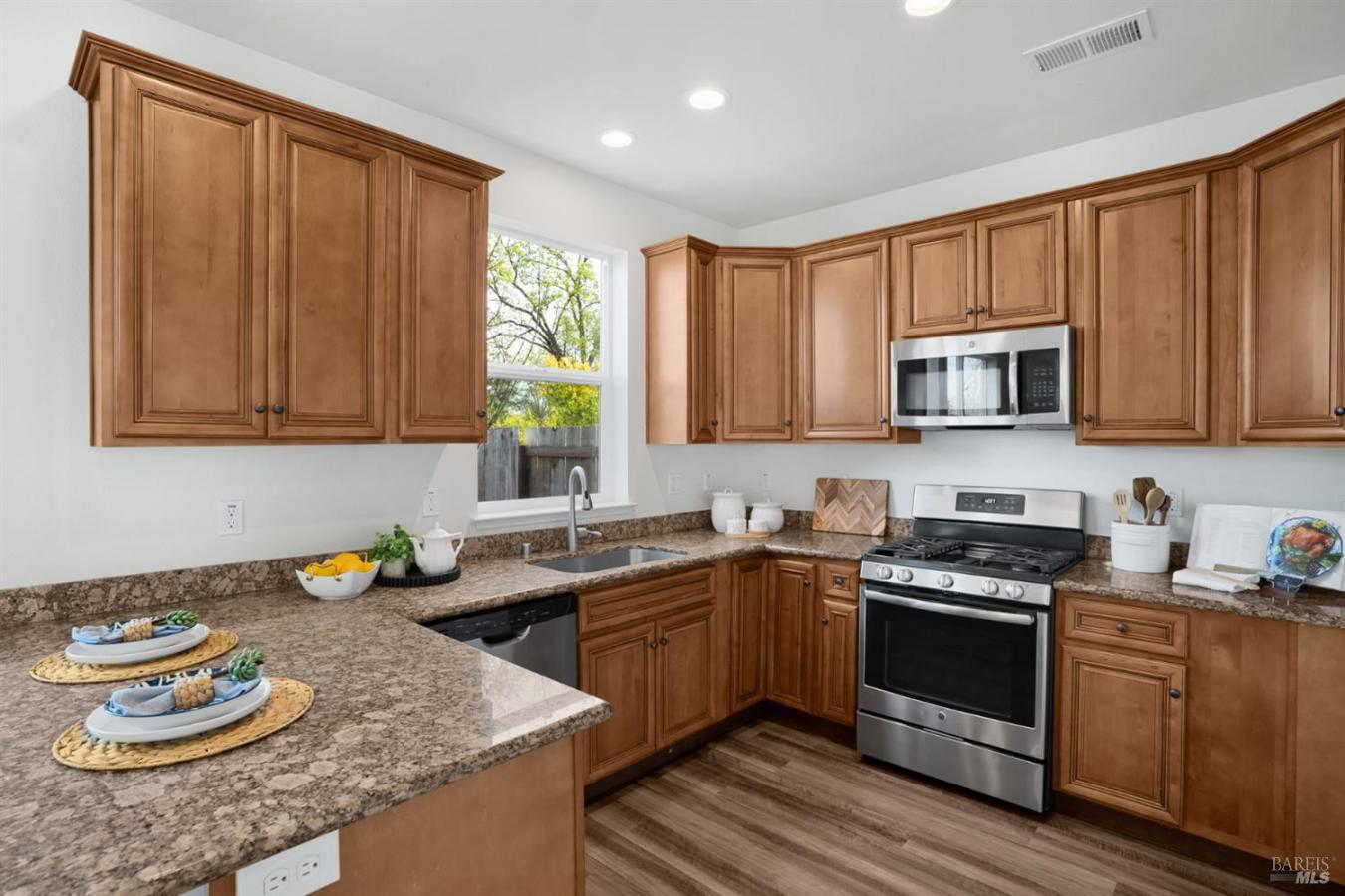 Santa Rosa, Sonoma, 95403, United States, 4 Bedrooms Bedrooms, ,2 BathroomsBathrooms,Residential,For Sale,2044434