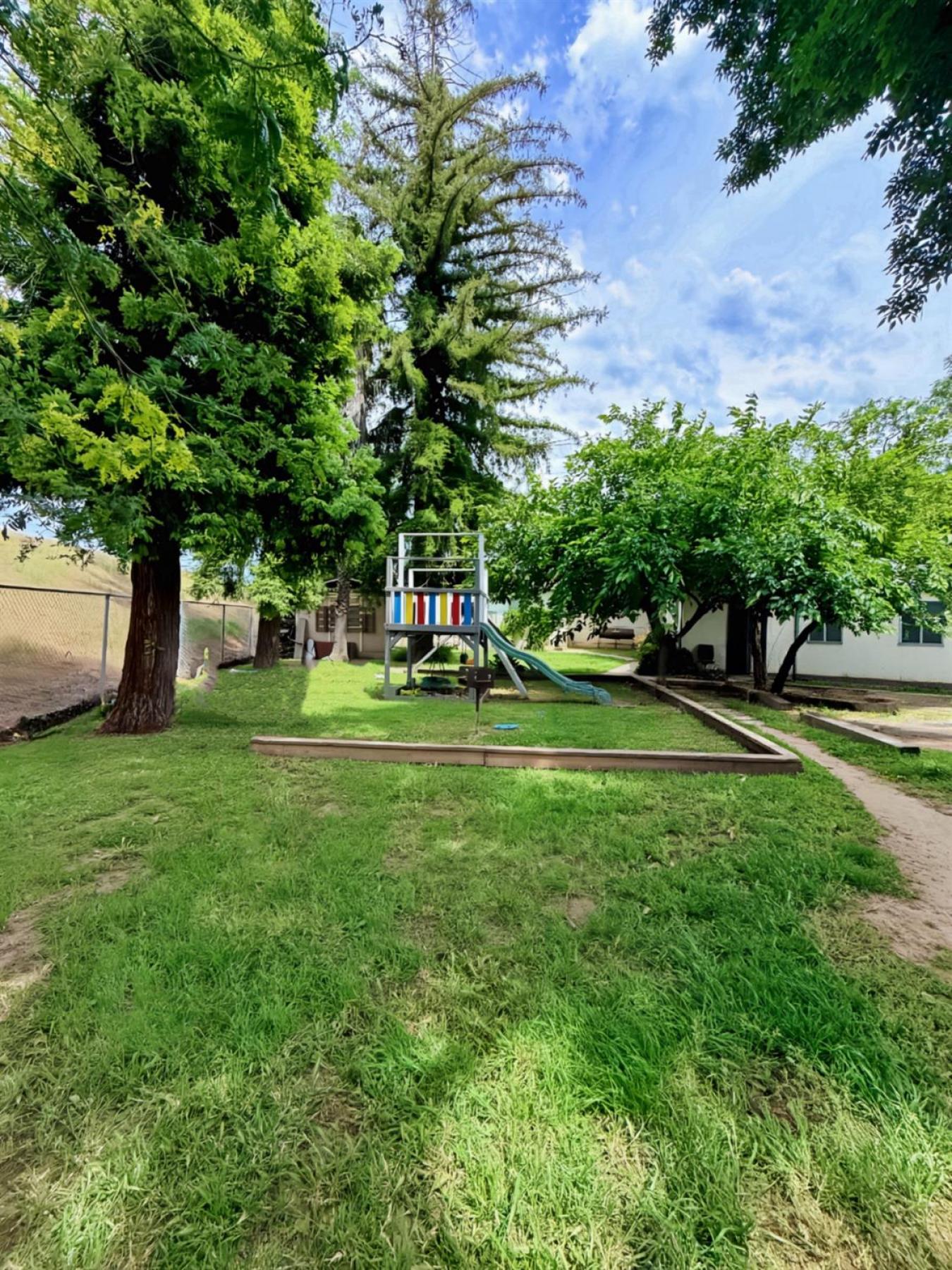Sacramento, Sacramento, 95815, United States, 9 Bedrooms Bedrooms, ,3 BathroomsBathrooms,Residential,For Sale,2044432