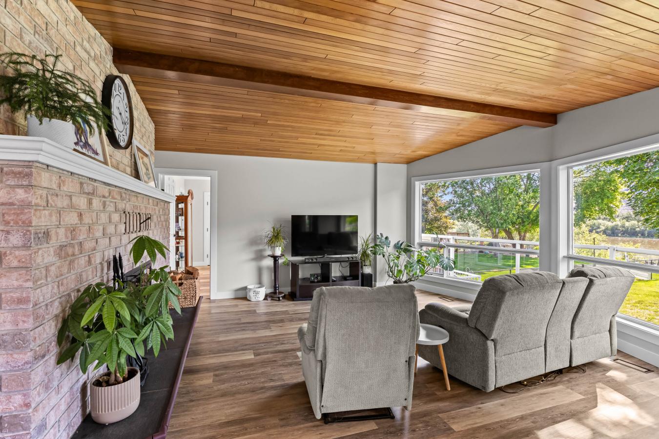 Raleigh, BC, V2H 1K8, Canada, ,Residential,For Sale,2044428