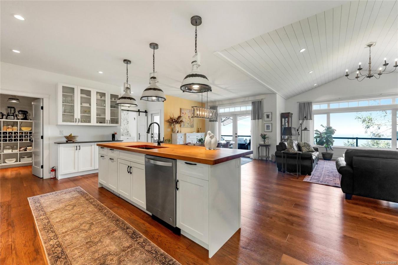 Salt Spring, Capital Regional District, V8K 2N1, Canada, 2 Bedrooms Bedrooms, ,3 BathroomsBathrooms,Residential,For Sale,2044933