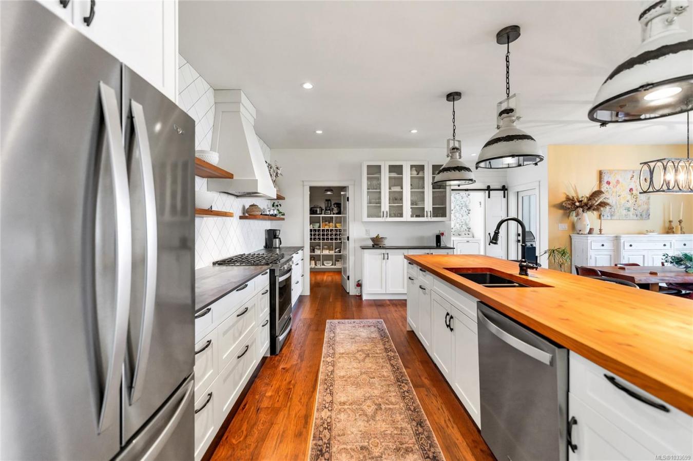Salt Spring, Capital Regional District, V8K 2N1, Canada, 2 Bedrooms Bedrooms, ,3 BathroomsBathrooms,Residential,For Sale,2044933