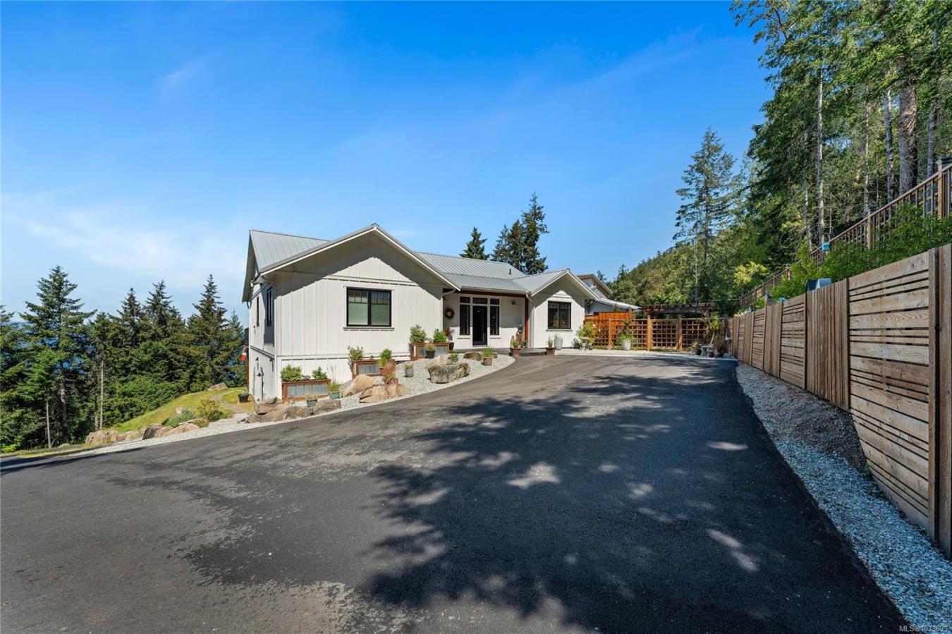 Salt Spring, Capital Regional District, V8K 2N1, Canada, 2 Bedrooms Bedrooms, ,3 BathroomsBathrooms,Residential,For Sale,2044933