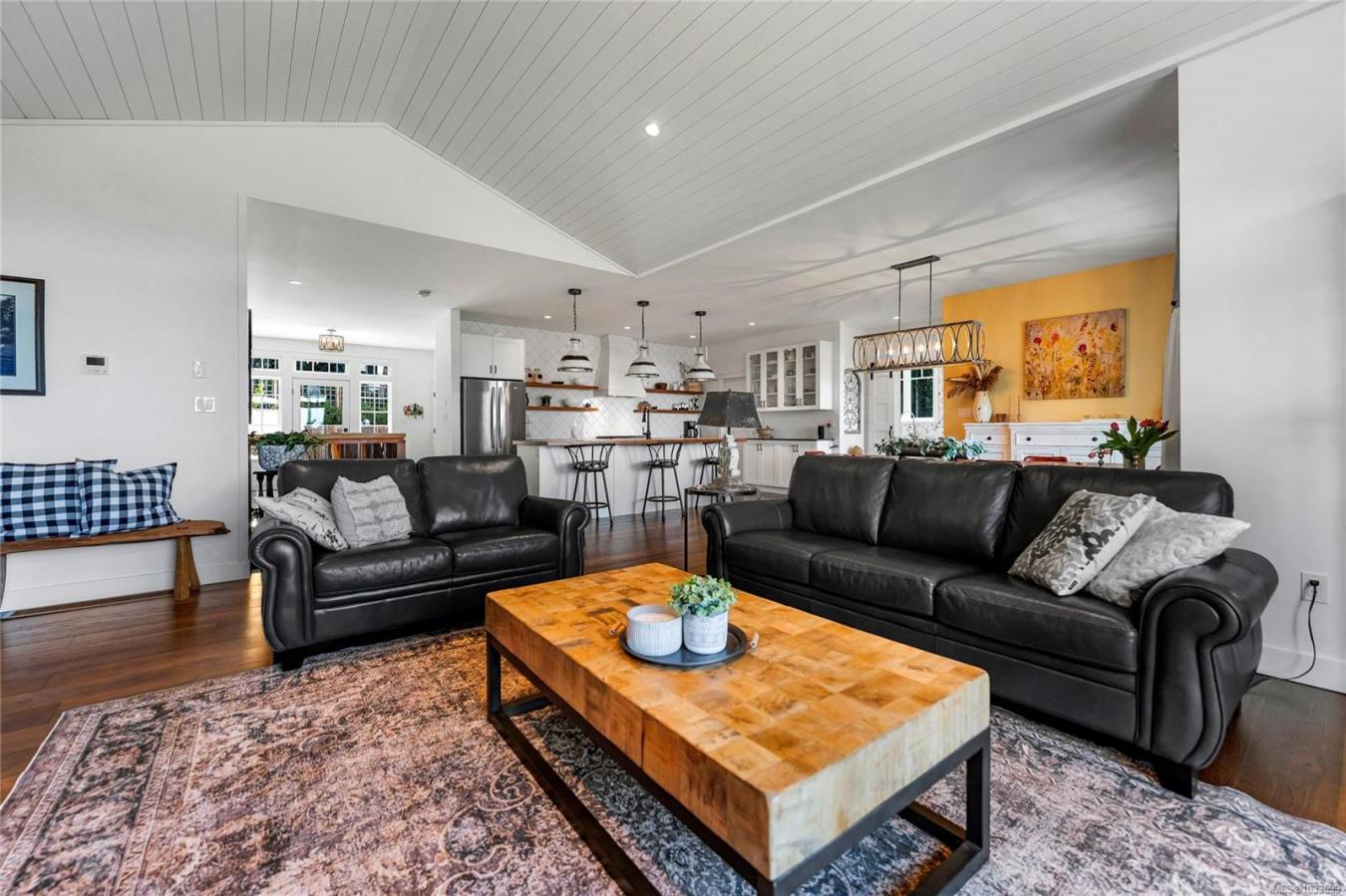 Salt Spring, Capital Regional District, V8K 2N1, Canada, 2 Bedrooms Bedrooms, ,3 BathroomsBathrooms,Residential,For Sale,2044933
