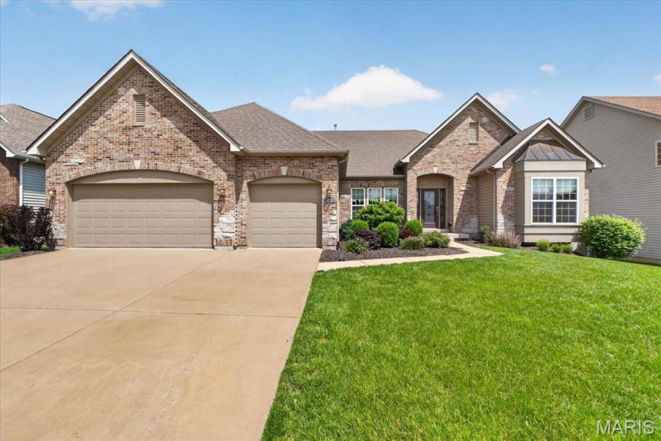 St Charles, St. Charles, 63303, United States, 5 Bedrooms Bedrooms, ,4 BathroomsBathrooms,Residential,For Sale,2044931