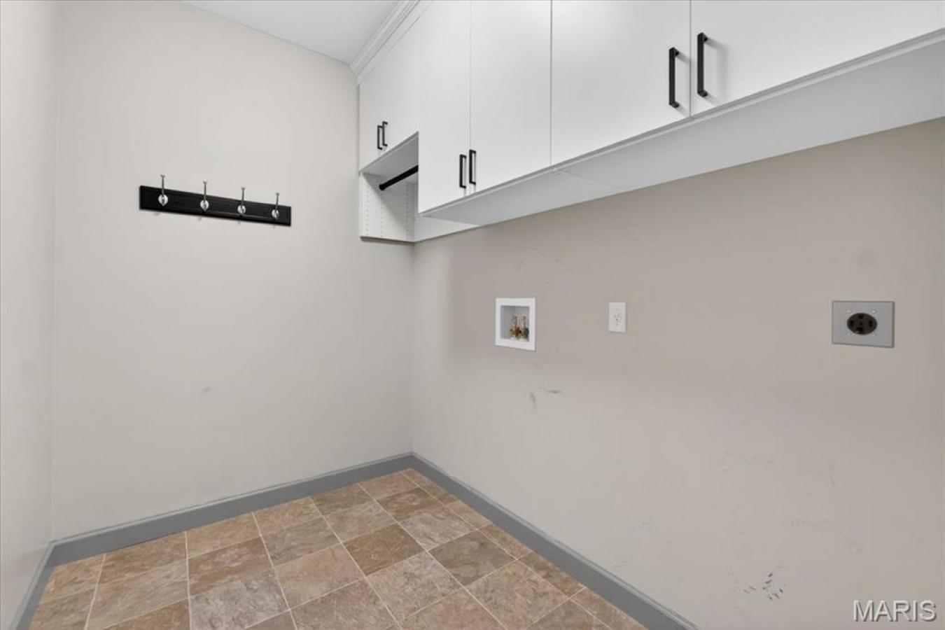 St Charles, St. Charles, 63303, United States, 5 Bedrooms Bedrooms, ,4 BathroomsBathrooms,Residential,For Sale,2044931