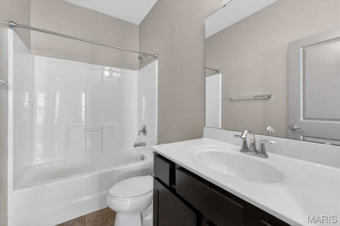 St Charles, St. Charles, 63303, United States, 5 Bedrooms Bedrooms, ,4 BathroomsBathrooms,Residential,For Sale,2044931