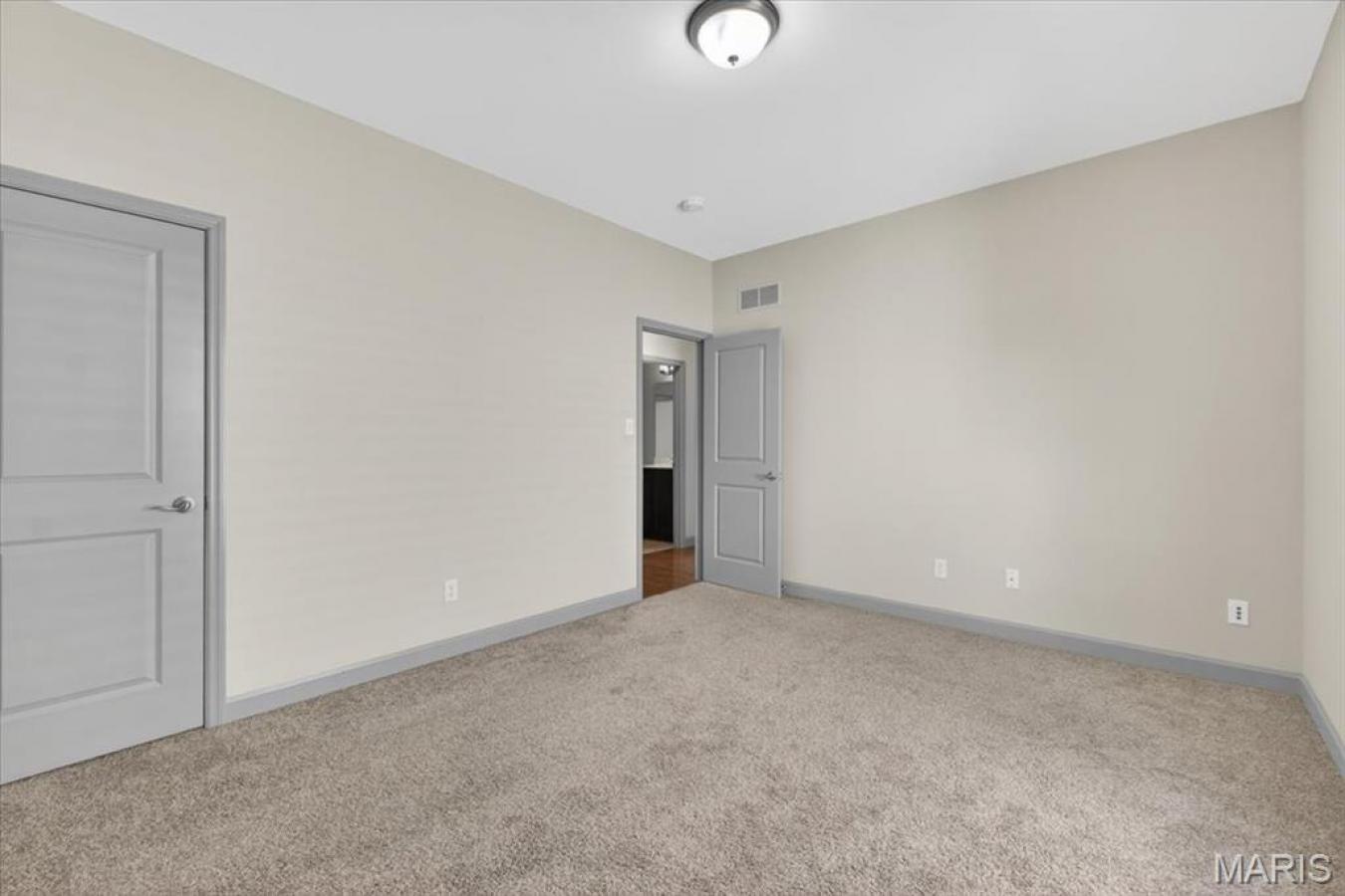 St Charles, St. Charles, 63303, United States, 5 Bedrooms Bedrooms, ,4 BathroomsBathrooms,Residential,For Sale,2044931