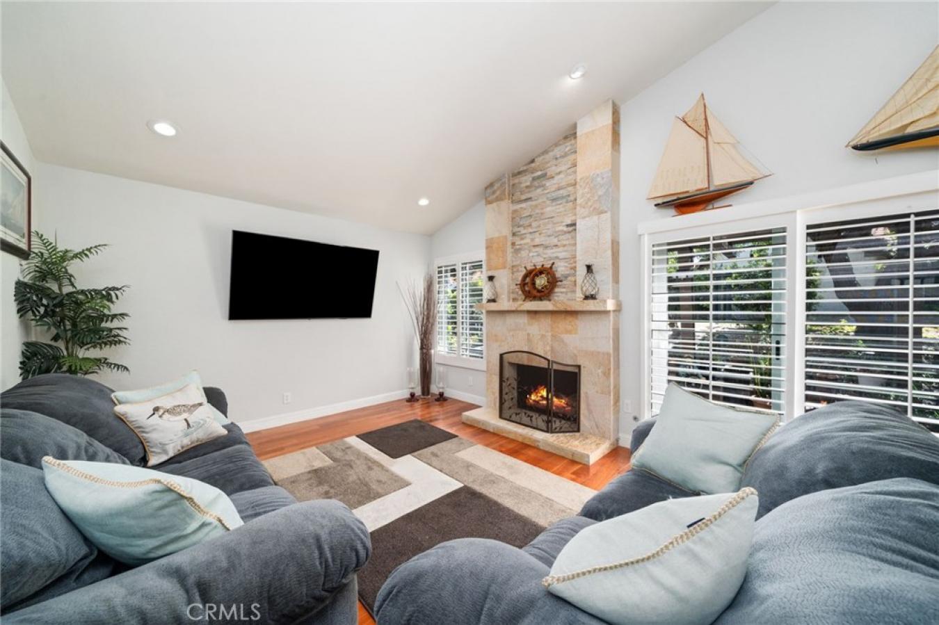 Mission Viejo, Orange, 92692, United States, 2 Bedrooms Bedrooms, ,2 BathroomsBathrooms,Residential,For Sale,2044936