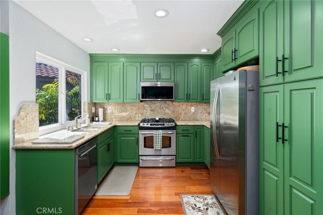 Mission Viejo, Orange, 92692, United States, 2 Bedrooms Bedrooms, ,2 BathroomsBathrooms,Residential,For Sale,2044936