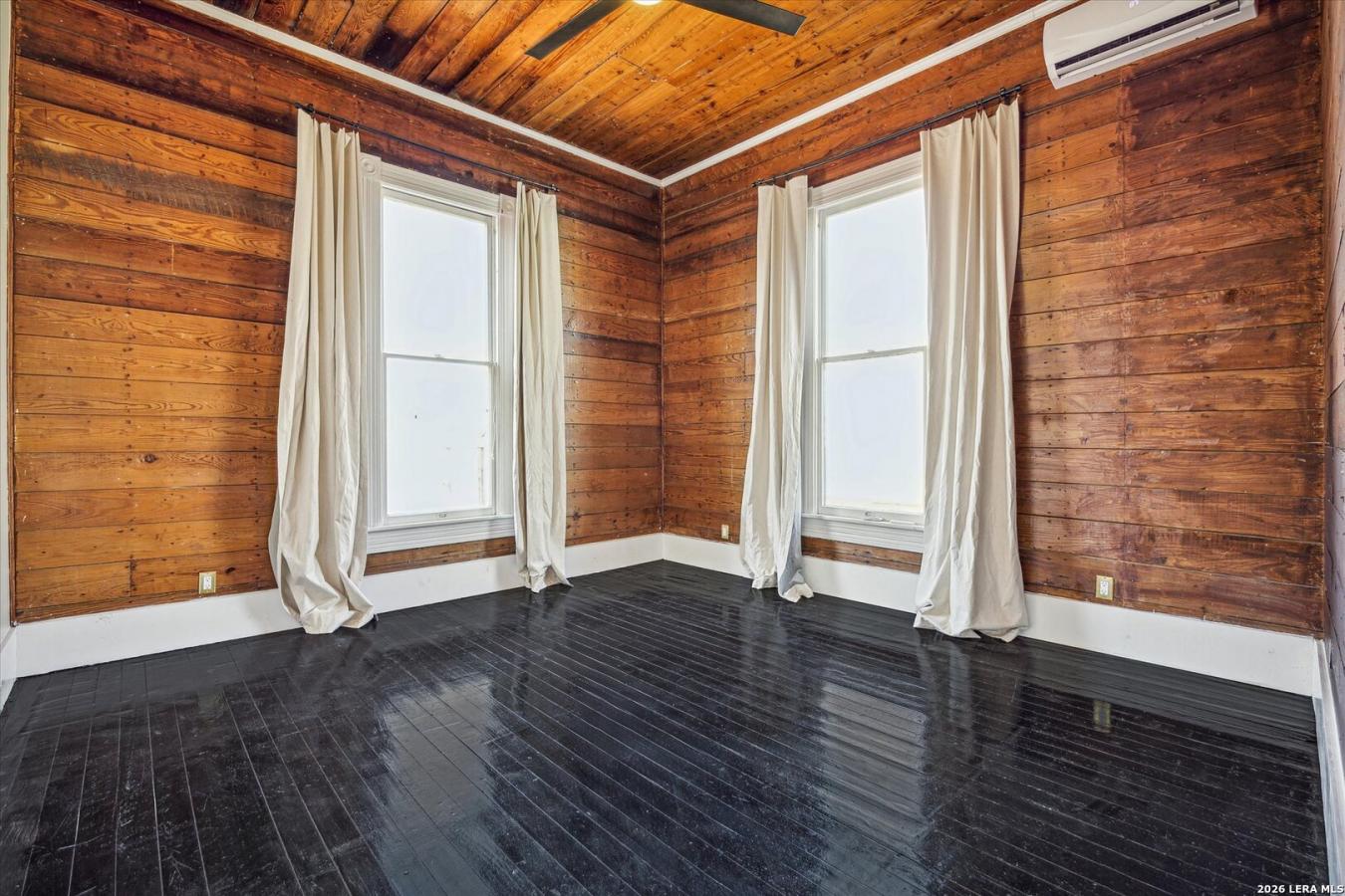 417 Warren Street, San Antonio, Bexar, 78212, United States, 3 Bedrooms Bedrooms, ,2 BathroomsBathrooms,Residential,For Sale,417 Warren Street,226671