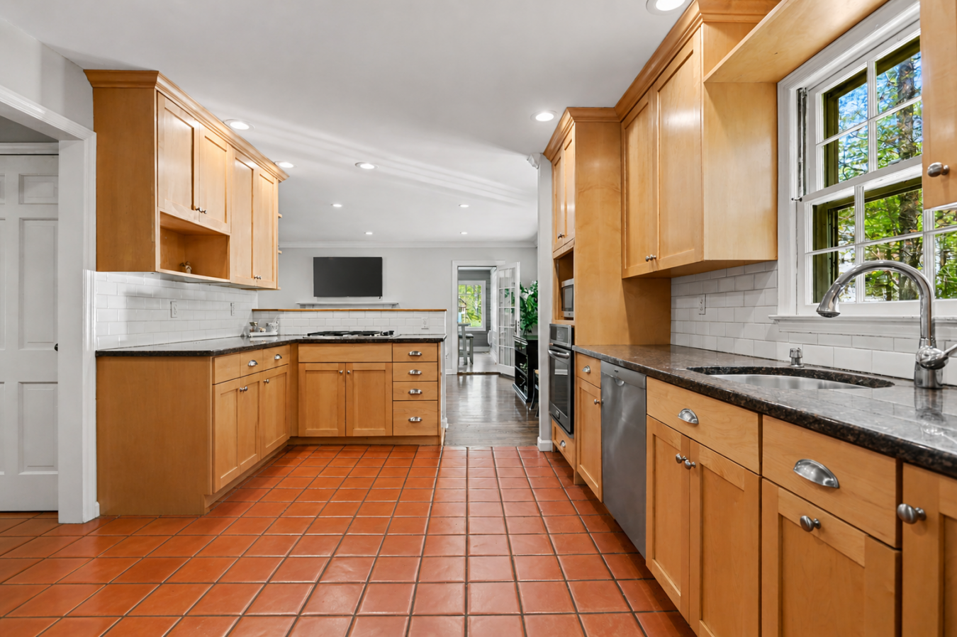 Westport, Fairfield, 06880, United States, 4 Bedrooms Bedrooms, ,3 BathroomsBathrooms,Residential,For Sale,2044928