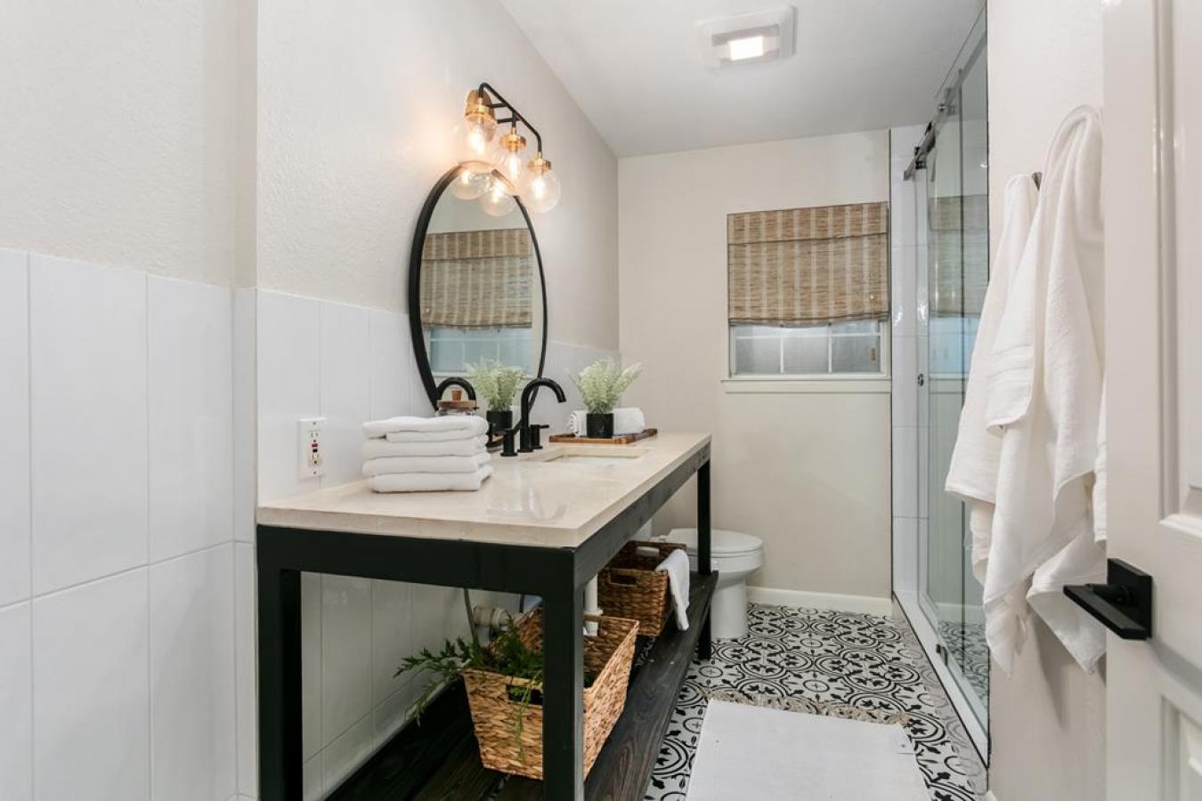 Fredericksburg, Gillespie, 78624, United States, 3 Bedrooms Bedrooms, ,Residential,For Sale,2044926