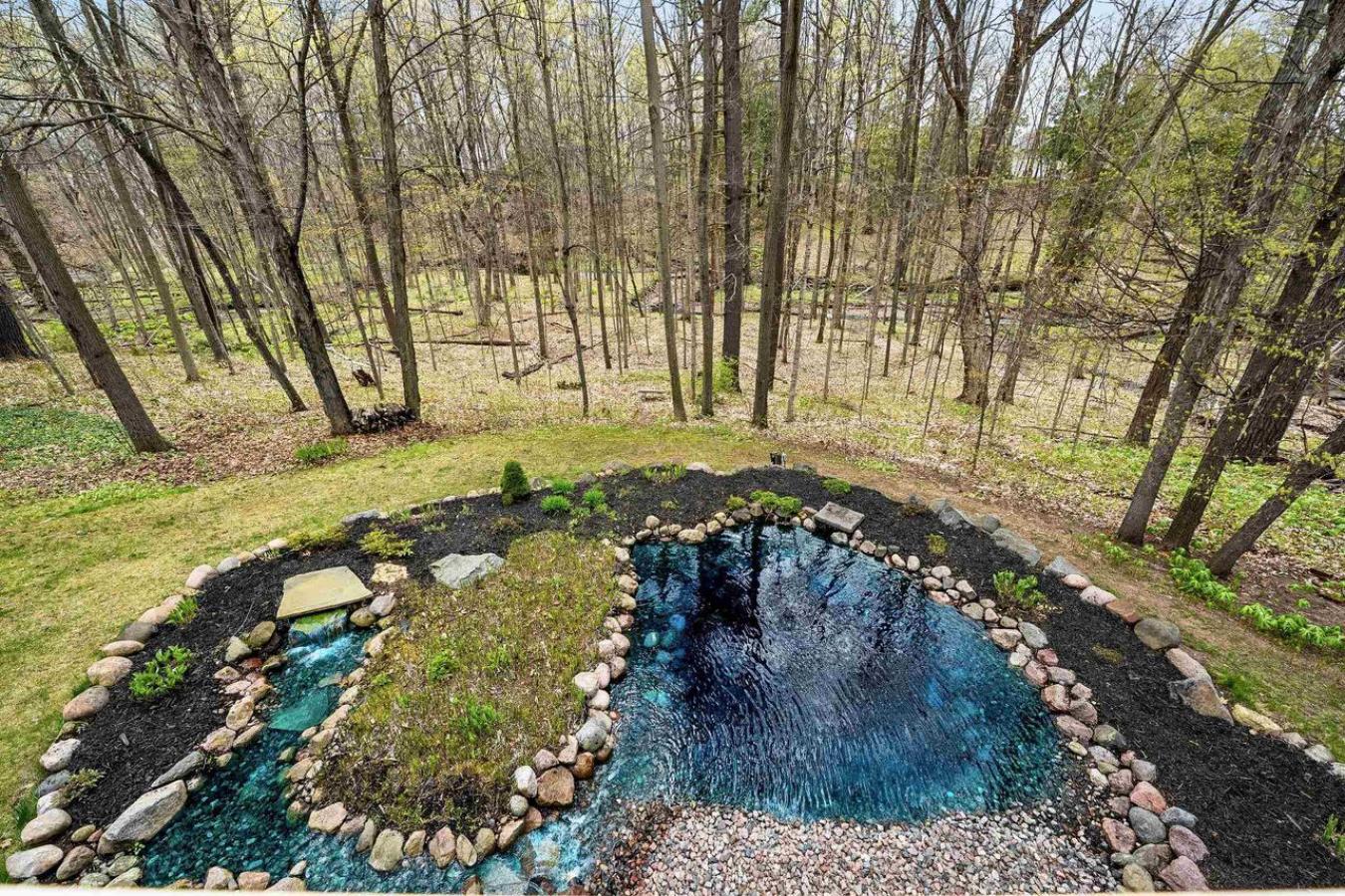 GREEN BAY, BROWN, 54311, United States, 4 Bedrooms Bedrooms, ,3 BathroomsBathrooms,Residential,For Sale,2044923
