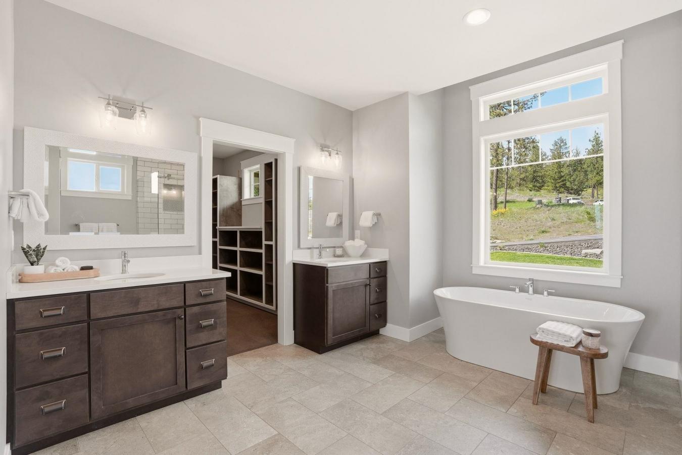 Spokane, Spokane, 99208, United States, 4 Bedrooms Bedrooms, ,3 BathroomsBathrooms,Residential,For Sale,2044912