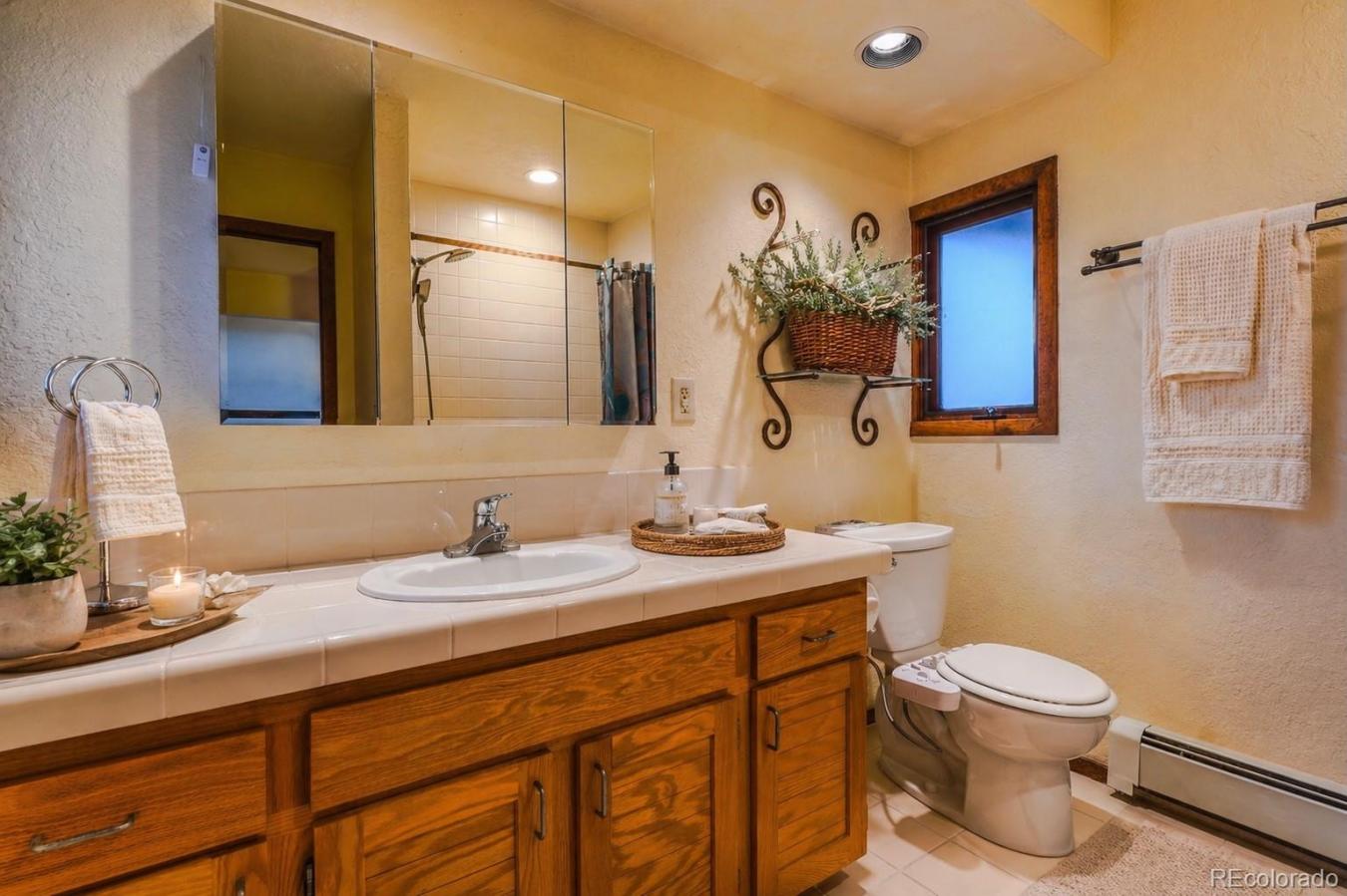 Boulder, Boulder, 80302, United States, 3 Bedrooms Bedrooms, ,3 BathroomsBathrooms,Residential,For Sale,2044910