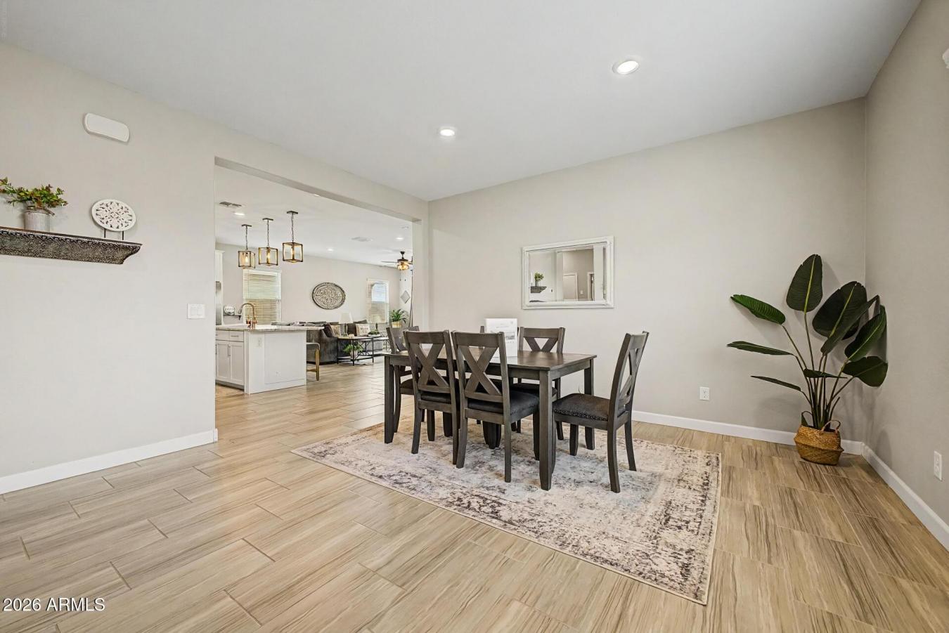 IMMACULATE - CUL DE SAC - POOL - Single story 3 bed, 2 bath home in de – image 9