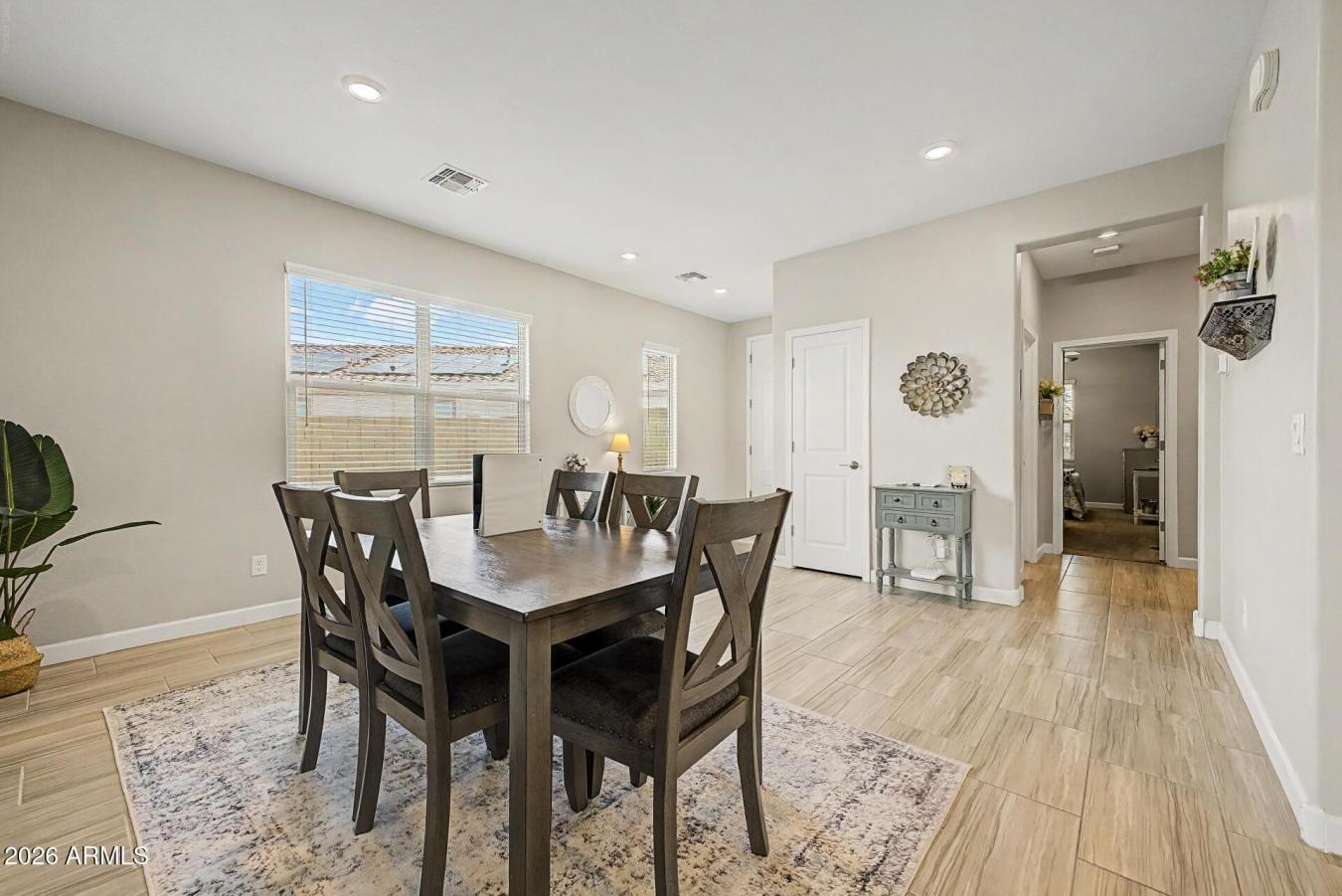 IMMACULATE - CUL DE SAC - POOL - Single story 3 bed, 2 bath home in de – image 10