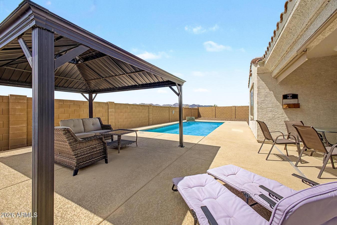 IMMACULATE - CUL DE SAC - POOL - Single story 3 bed, 2 bath home in de – image 2