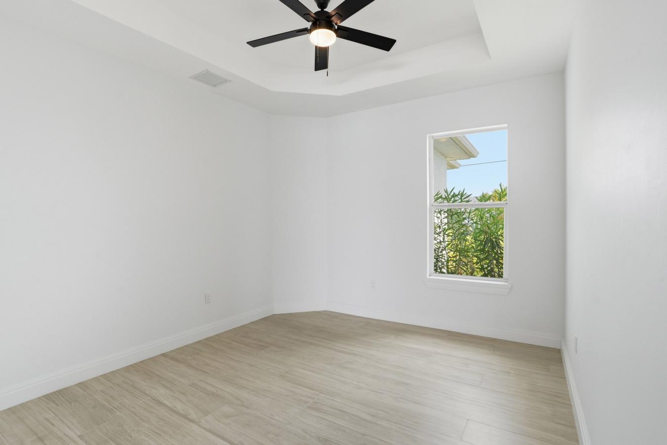 Cape Coral, Lee, 33914, United States, 3 Bedrooms Bedrooms, ,3 BathroomsBathrooms,Residential,For Sale,2044913