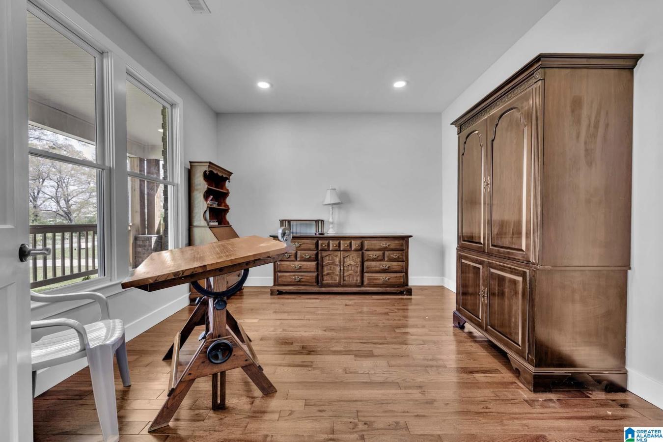 MONTEVALLO, Chilton, 35040, United States, 3 Bedrooms Bedrooms, ,2 BathroomsBathrooms,Residential,For Sale,2044915