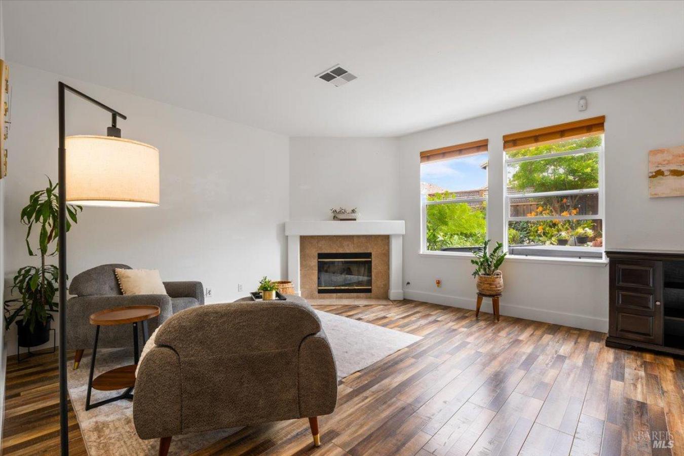 Windsor, Sonoma, 95492, United States, 4 Bedrooms Bedrooms, ,2 BathroomsBathrooms,Residential,For Sale,2044909