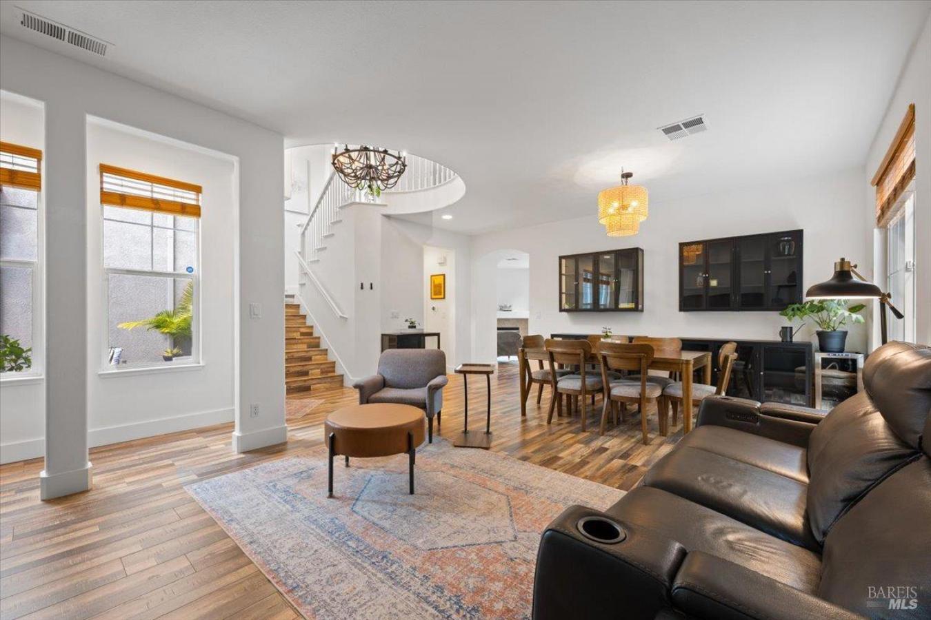 Windsor, Sonoma, 95492, United States, 4 Bedrooms Bedrooms, ,2 BathroomsBathrooms,Residential,For Sale,2044909