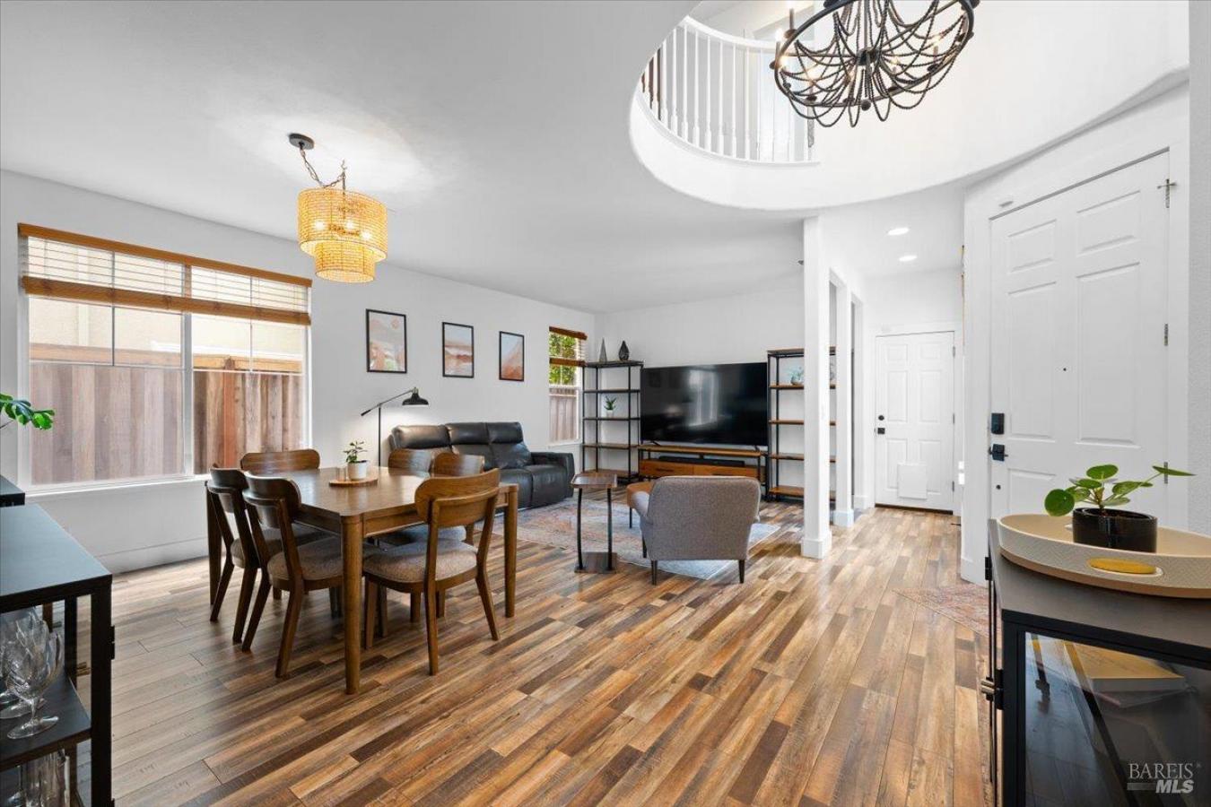Windsor, Sonoma, 95492, United States, 4 Bedrooms Bedrooms, ,2 BathroomsBathrooms,Residential,For Sale,2044909