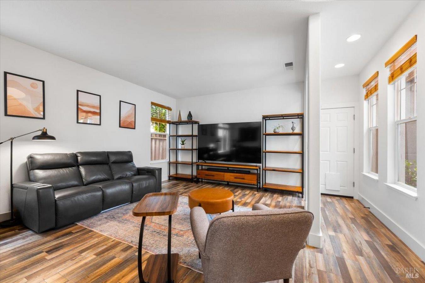 Windsor, Sonoma, 95492, United States, 4 Bedrooms Bedrooms, ,2 BathroomsBathrooms,Residential,For Sale,2044909